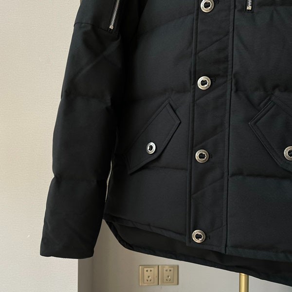ムースナックルズ 3Q JACKET ダウンジャケット 偽物 mob48130